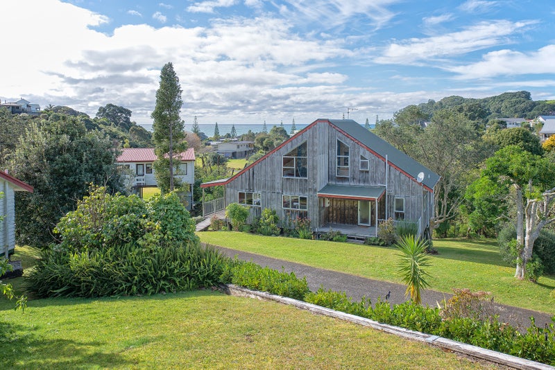 109 Tuna Place, Whangamata - Carousel 1