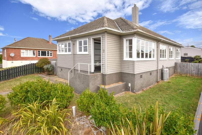 7 Gilmerton Street, Corstorphine, Dunedin - Carousel 22