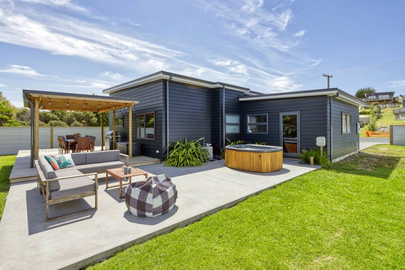 10 Jack Boyd Drive, Kaiwaka - Carousel 1