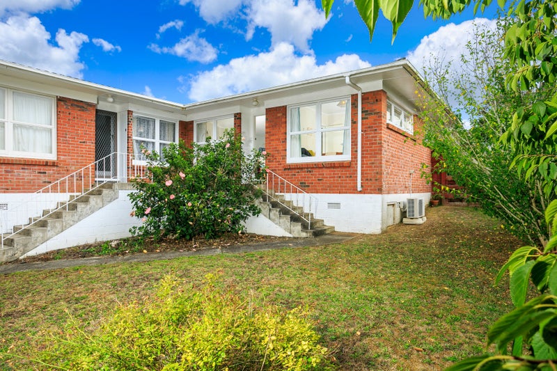 4/21 Evelyn Place, Hillcrest, Auckland - Carousel 1