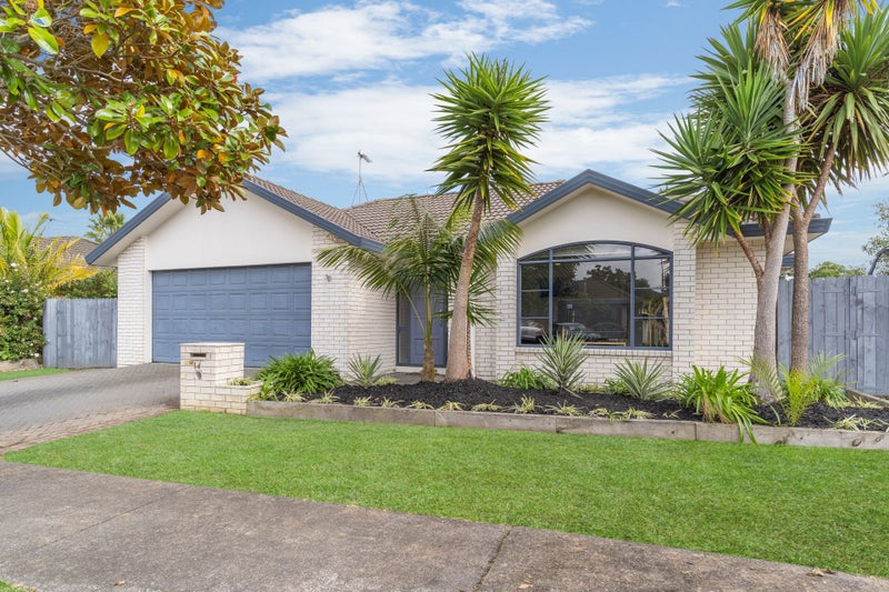 14 Mellefont Close, East Tamaki Heights, Auckland - Carousel 1
