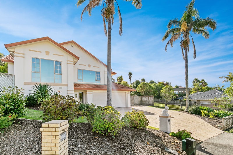 27 Westminster Gardens, Unsworth Heights, Auckland - Carousel 67