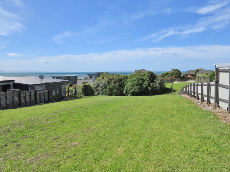 13 Sandridge Terrace, Takaka - Carousel 1