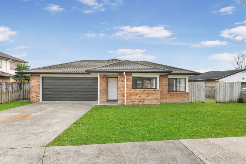 31 Naylors Drive, Mangere, Auckland - Carousel 1