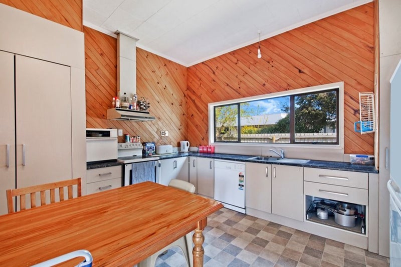 96 Middlepark Road, Sockburn, Christchurch - Carousel 2