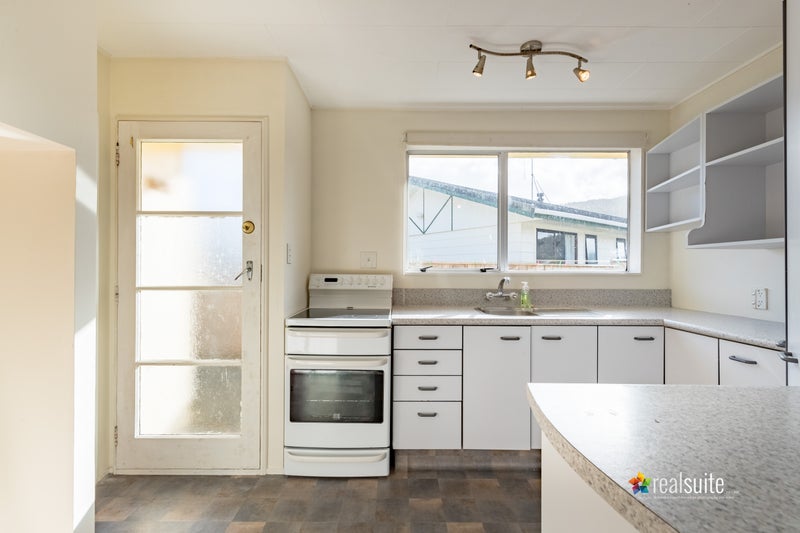 1/2 Crystal Grove, Birchville, Upper Hutt - Carousel 2