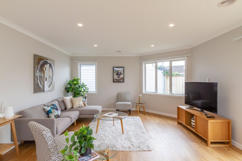39B Vincent Street, Waterloo, Lower Hutt - Carousel 2