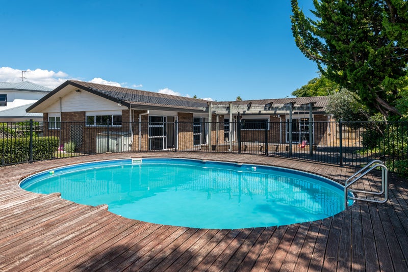 22 Perotti Place, Conifer Grove, Takanini - Carousel 2