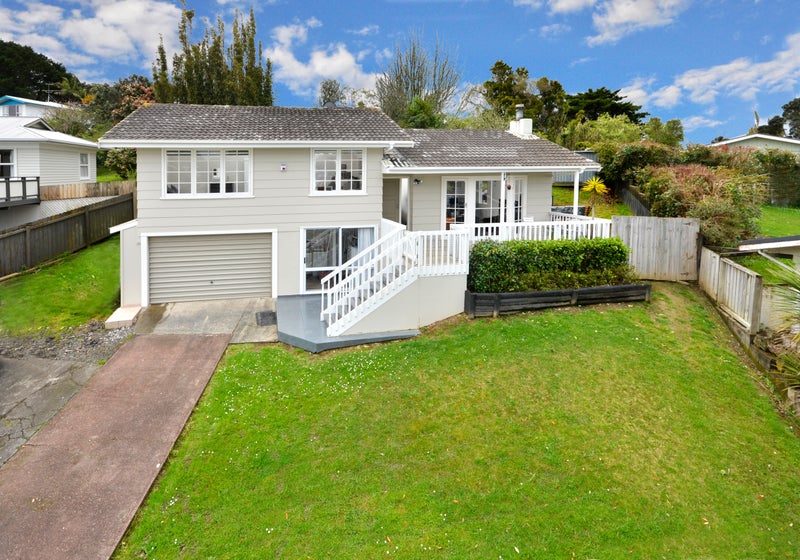 38 Japonica Drive, Beach Haven, Auckland - Carousel 1
