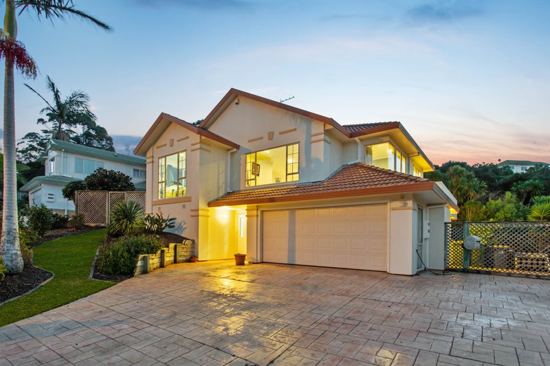 27 Westminster Gardens, Unsworth Heights, Auckland - Carousel 1