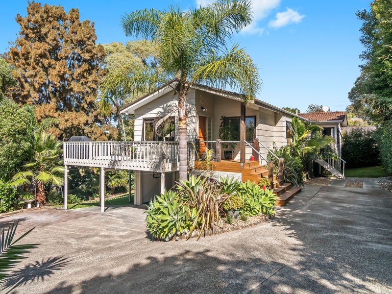36 Polkinghorne Drive, Manly, Whangaparaoa - Carousel 1