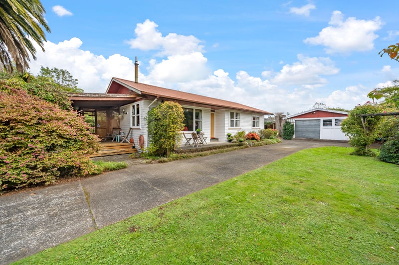 28 Mccarthy Grove, Clouston Park, Upper Hutt - Carousel 1