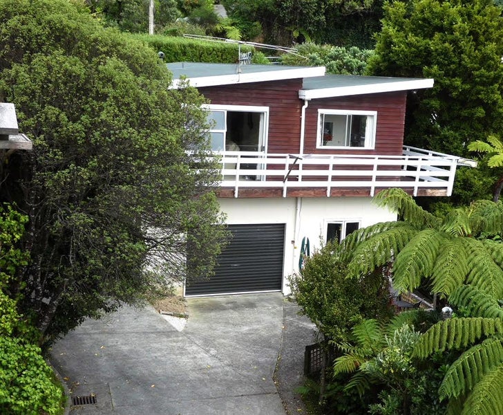 10 Maungaraki Road, Korokoro, Lower Hutt - Carousel 1
