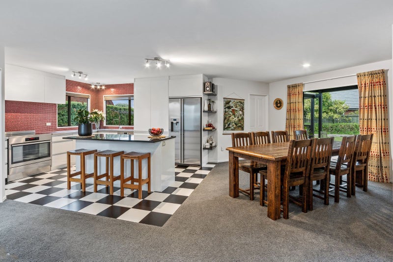 35 Anglesea Avenue, Parklands, Christchurch - Carousel 1