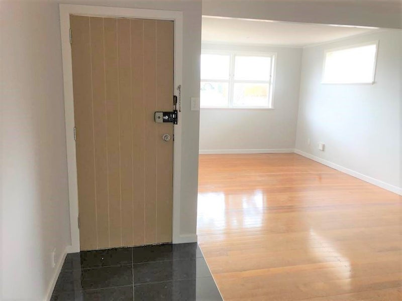 1/35 Sunnynook Road, Forrest Hill, Auckland - Carousel 2