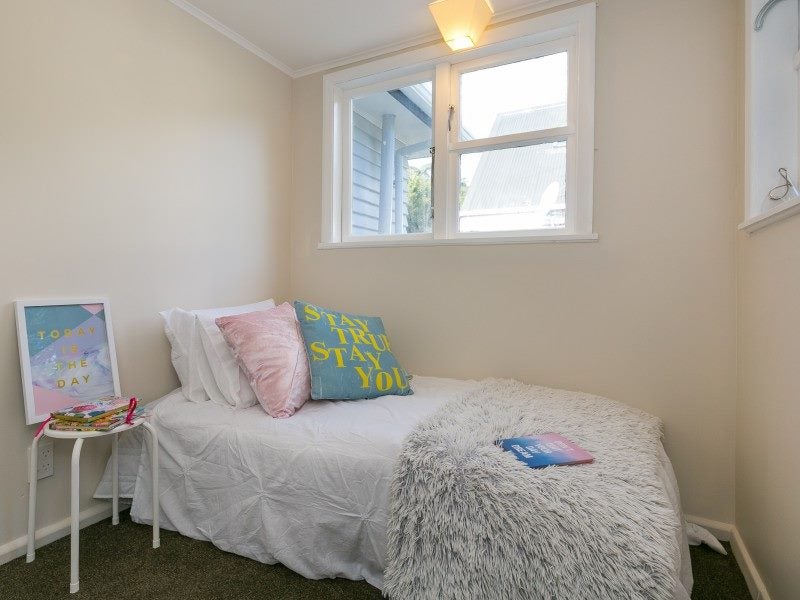 154 Newlands Road, Newlands, Wellington - Carousel 10