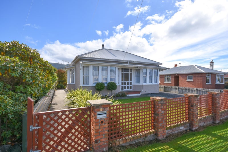 18 Hall Road, Sawyers Bay, Dunedin - Carousel 1