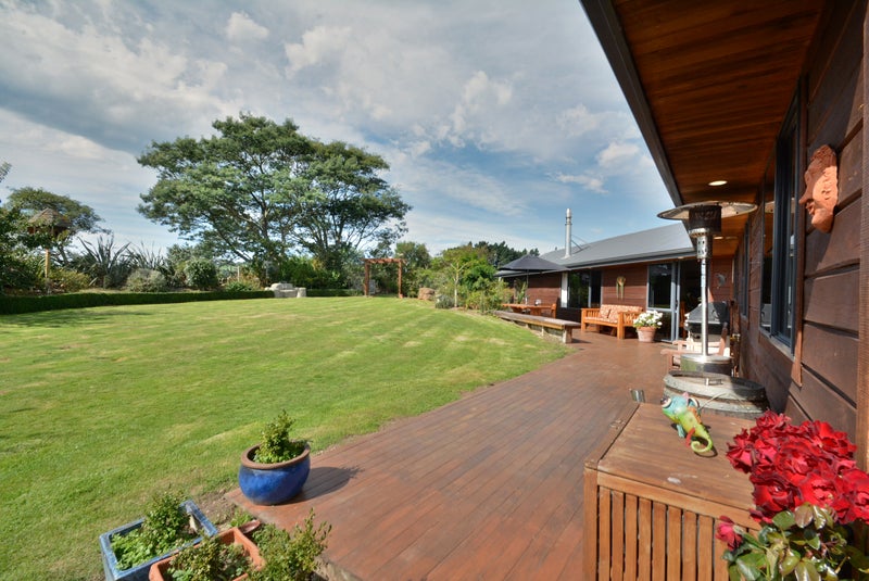 7 Wavy Knowes Drive, Waldronville, Dunedin - Carousel 1