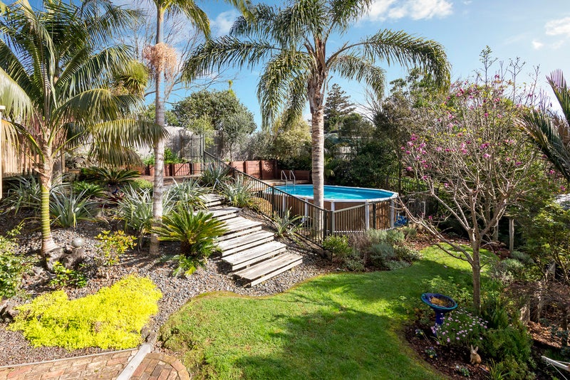 41 Evelyn Road, Cockle Bay, Auckland - Carousel 1