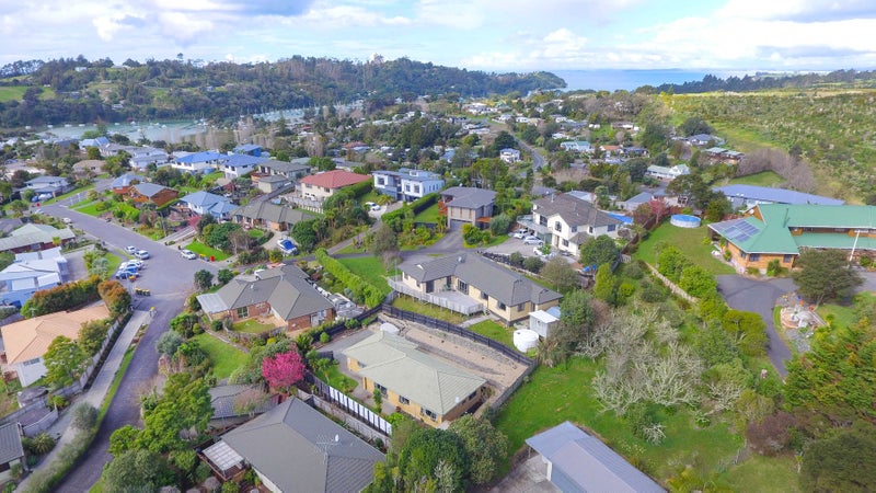 54 Coastal Heights , Stillwater, Auckland - Carousel 10