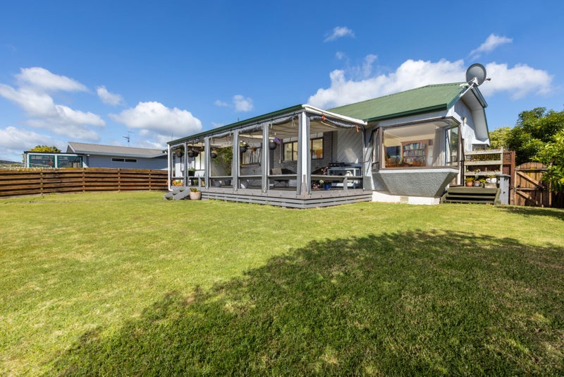 18 Flinders Place, Welcome Bay, Tauranga - Carousel 2