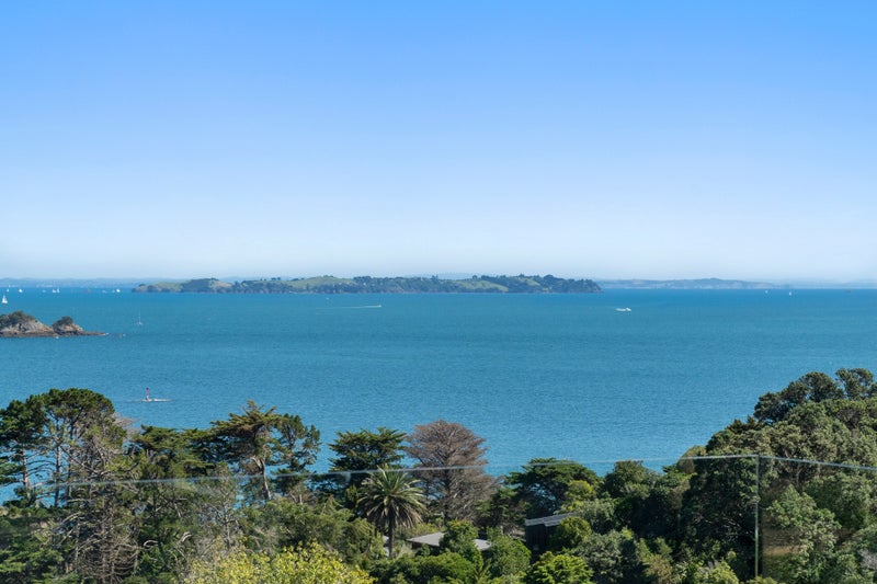 35 Great Barrier Road, Oneroa, Waiheke Island - Carousel 1