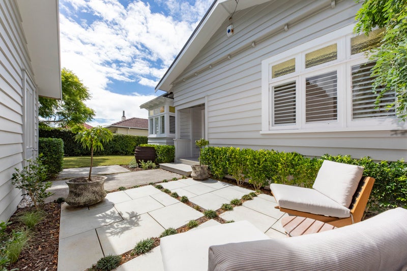 21 Turama Road, Royal Oak, Auckland - Carousel 2