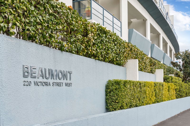 2B/220 Victoria Street West, Auckland Central, Auckland - Carousel 1