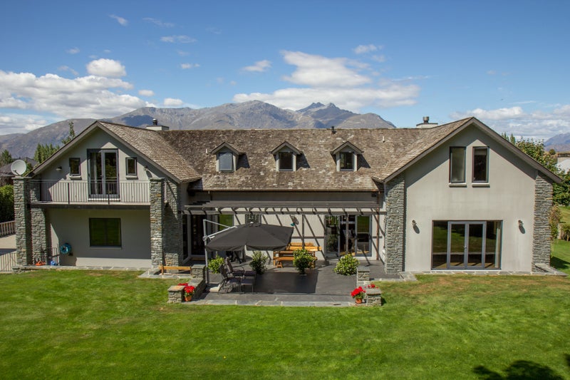 4 Mace Lane, Arrowtown, Arrowtown - Carousel 1