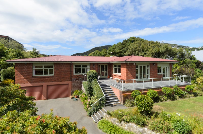 221B Karori Road, Karori, Wellington - Carousel 1