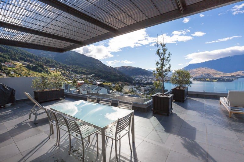 6 Lordens Place, Fernhill, Queenstown - Carousel 2