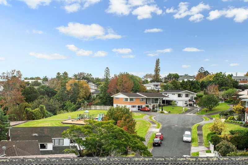 2/10 Pickwick Parade, Mellons Bay, Auckland - Carousel 23