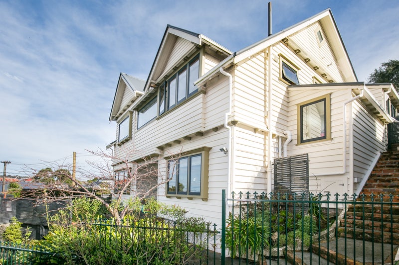 9 Kainui Road, Hataitai, Wellington - Carousel 2