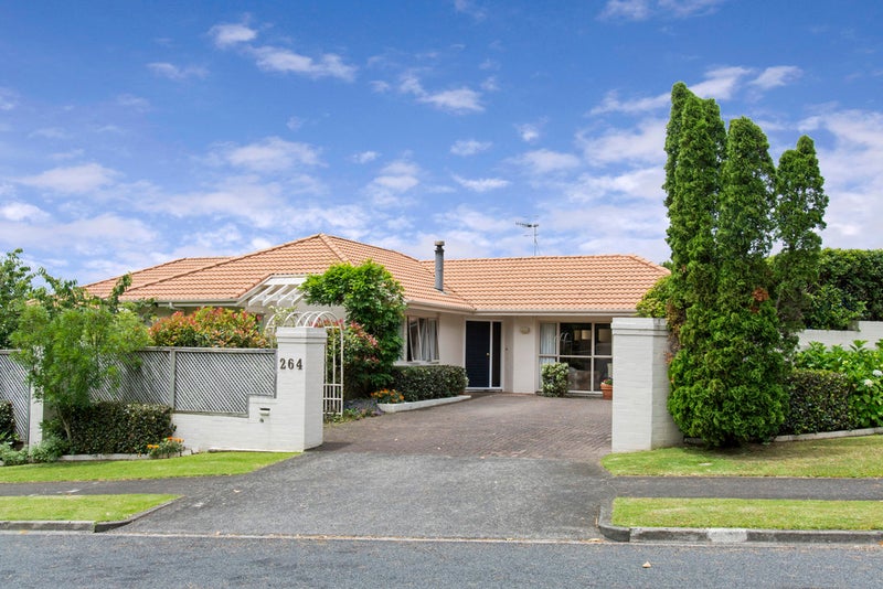 264 CASCADES ROAD, Botany Downs, Auckland - Carousel 1