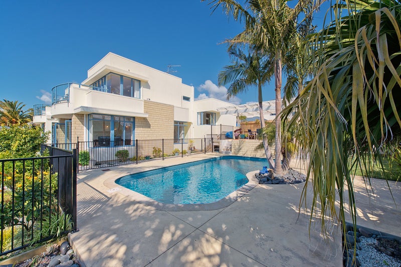 19 Ridgeline Way, Brookby, Auckland - Carousel 1