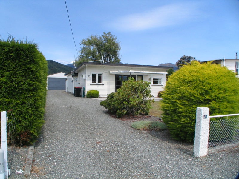 28 HOME ST, Manapouri, Manapouri - Carousel 1