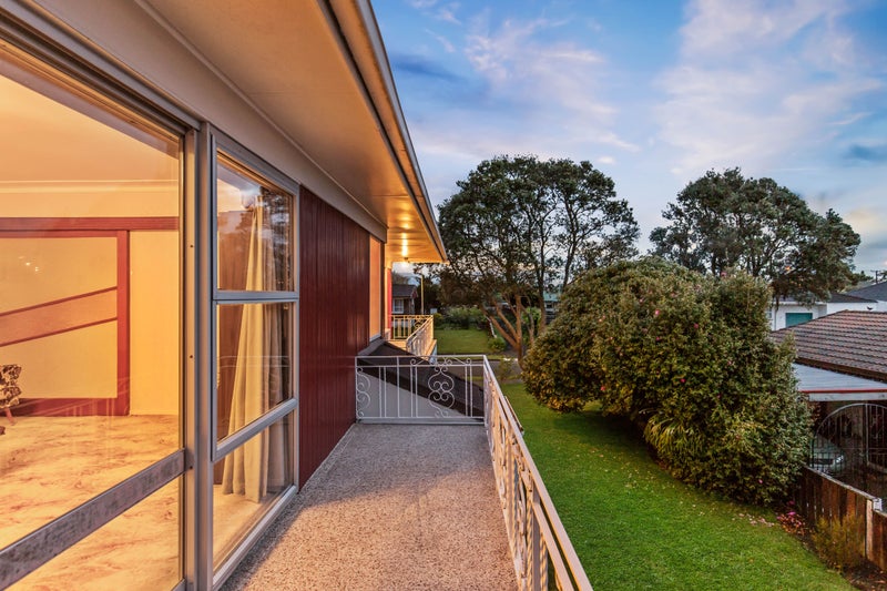 4 Hazeldene Place, Opaheke, Papakura - Carousel 2