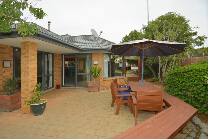 45 Chesterfield Mews, Russley, Christchurch - Carousel 1