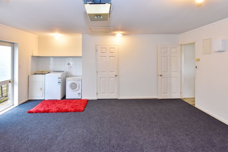 40 Rushgreen Avenue, Pahurehure, Papakura - Carousel 23