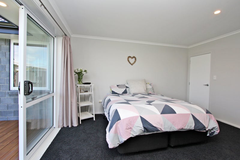 8 Aparima Place, Awatoto, Napier - Carousel 10