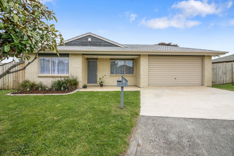 6 Barr Place, Weymouth, Auckland - Carousel 1
