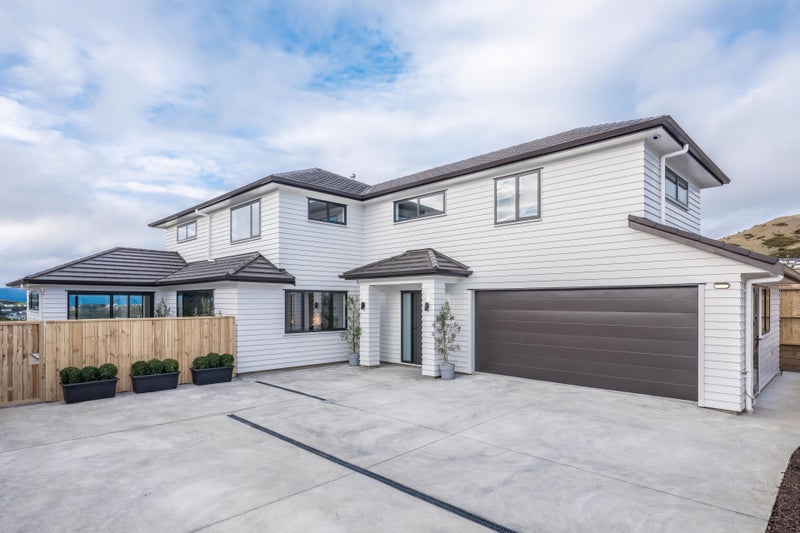 164 Mclintock Street North, Johnsonville, Wellington - Carousel 1