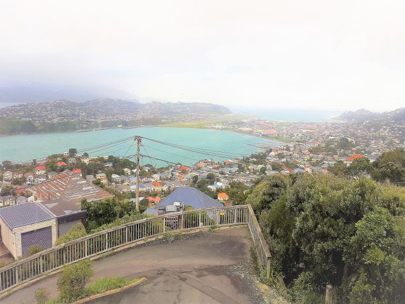 42 Alexandra Road, Hataitai, Wellington - Carousel 1