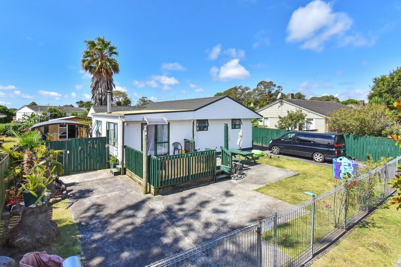 7 Wimpey Street, Mangere, Auckland - Carousel 2