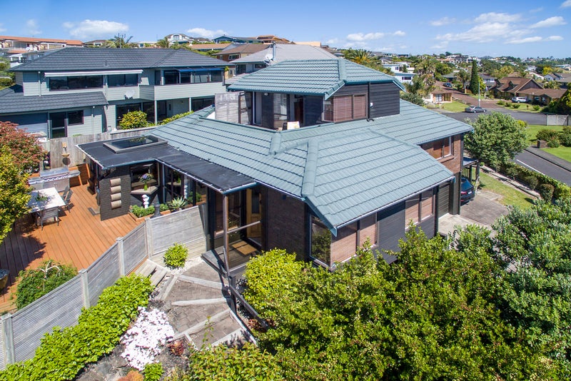 2/2 Basilton Close, Bucklands Beach, Auckland - Carousel 2