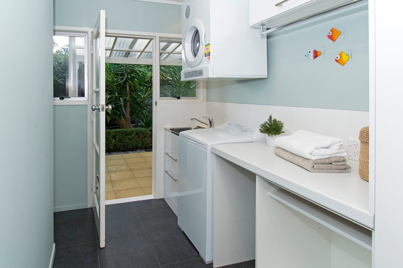 6 Hartles Place, Mellons Bay, Auckland - Carousel 10