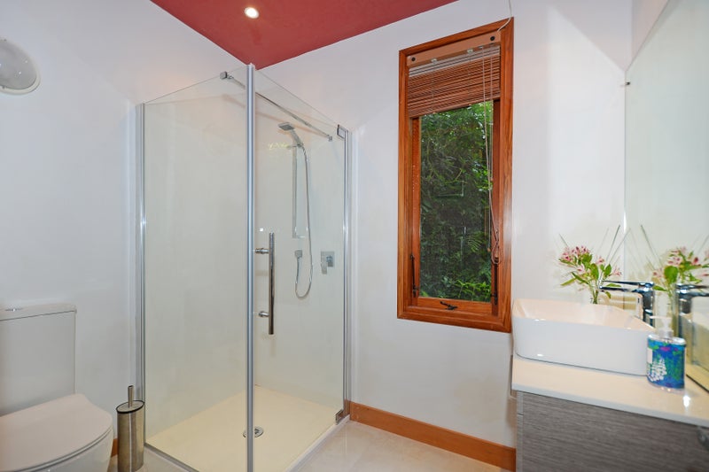 2 Howard Road, Point Howard, Lower Hutt - Carousel 10