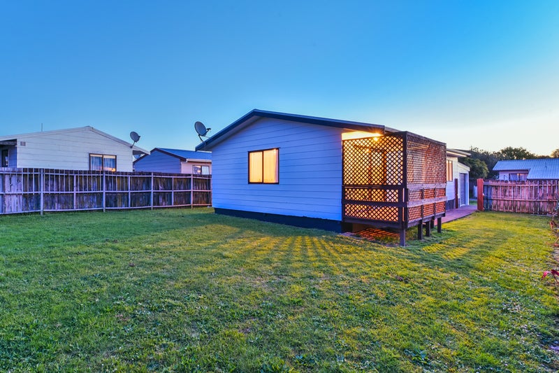 2/15 Maplesden Drive, Clendon Park, Auckland - Carousel 2