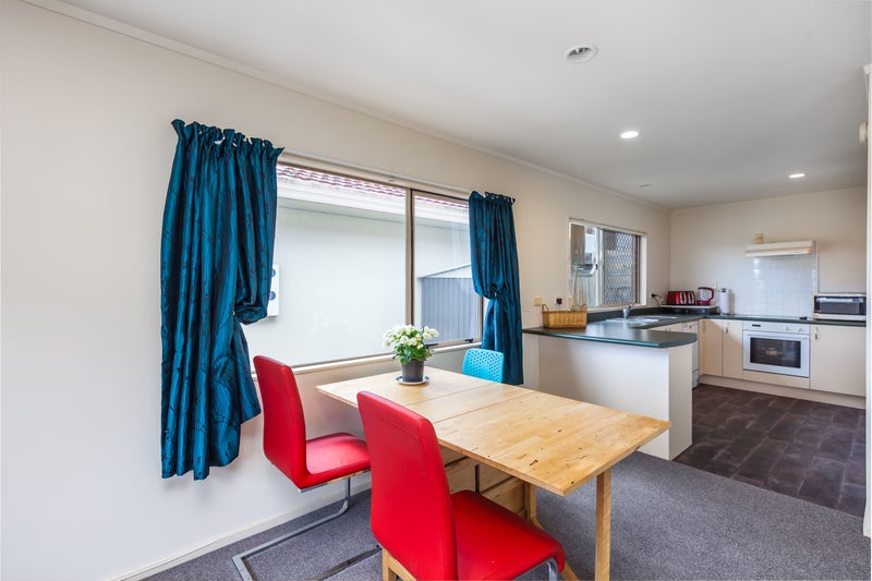 2/692 Whangaparaoa Road, Stanmore Bay, Whangaparaoa - Carousel 2