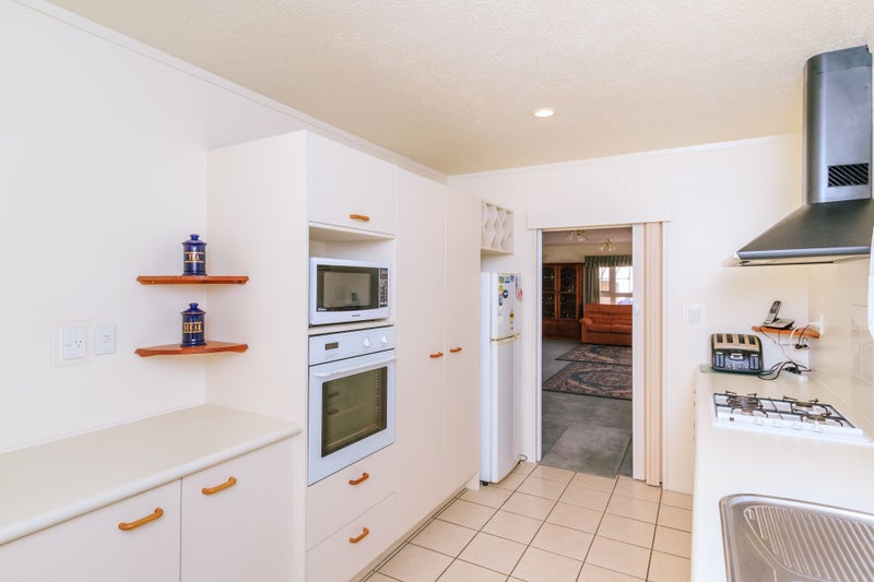 40 Norton Park Avenue, Fairfield, Lower Hutt - Carousel 2